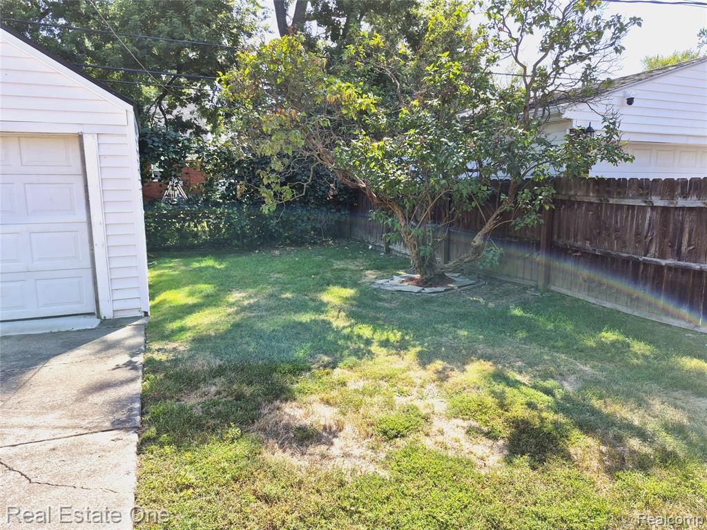 13105 Oakdale Street, Southgate, MI 48195 — Photo 30