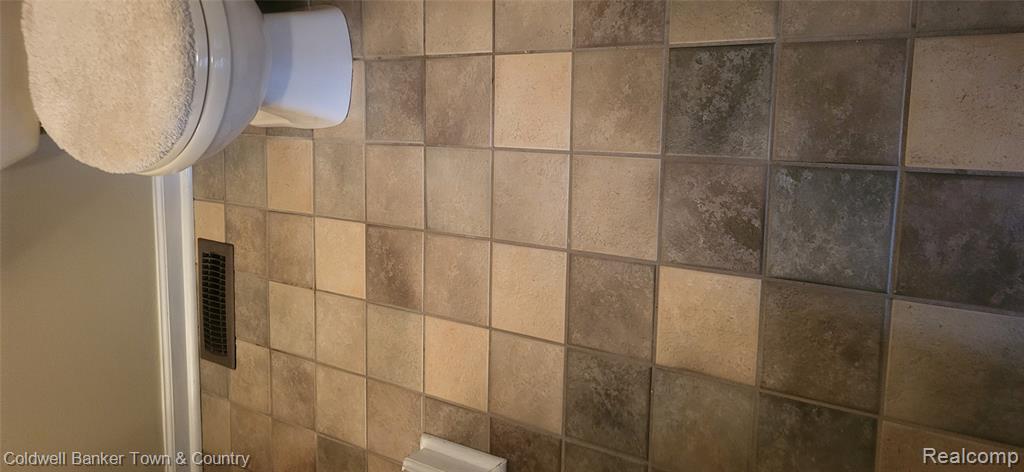 10557 Kenicott Trail, Brighton, MI 48114 — Photo 19