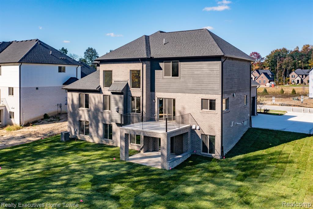 11948 Encore Court, Shelby Twp, MI 48315 — Photo 3