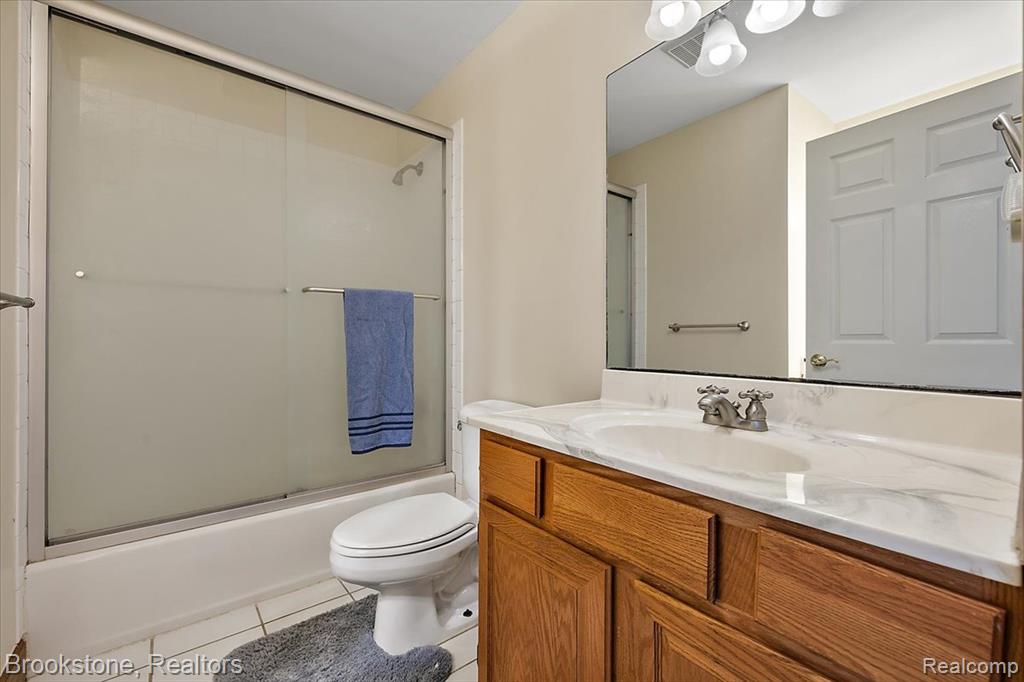 55520 Katie, New Hudson, MI 48165 — Photo 37