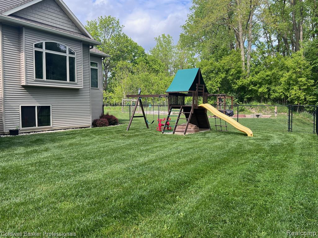 4264 W Benjamin Road, Perry, MI 48872 — Photo 34