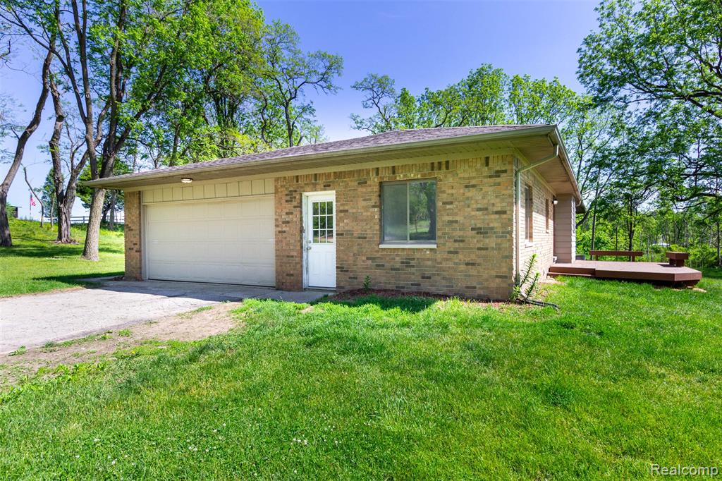 2875 Auten Road, Ortonville, MI 48462 — Photo 40