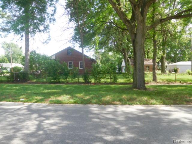 23855 Couzens Avenue, Hazel Park, MI 48030 — Photo 4