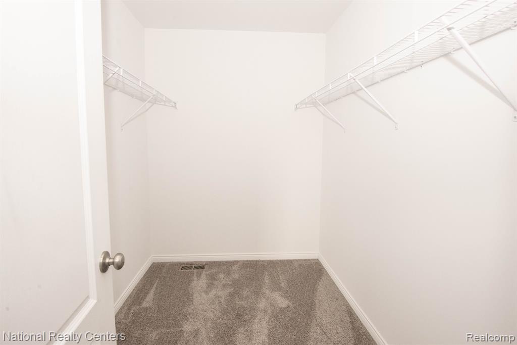10465 Valley Drive, Goodrich Vlg, MI — Photo 20