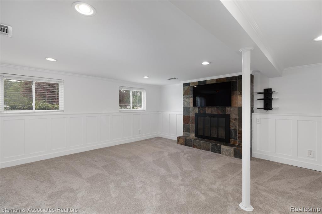 608 Woodlawn Avenue, Royal Oak, MI 48073 — Photo 12