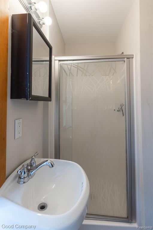 909 S Center Street, Royal Oak, MI 48067 — Photo 16