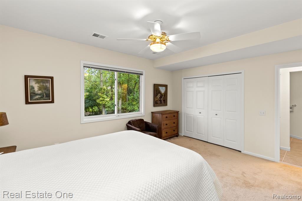4342 MEADOW Lane, Orchard Lake Village, MI 48323 — Photo 40