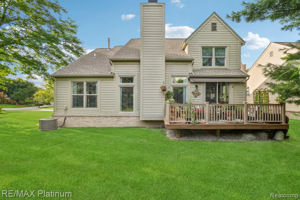 4663 Huntington Drive, Brighton, MI 48116 — Photo 32