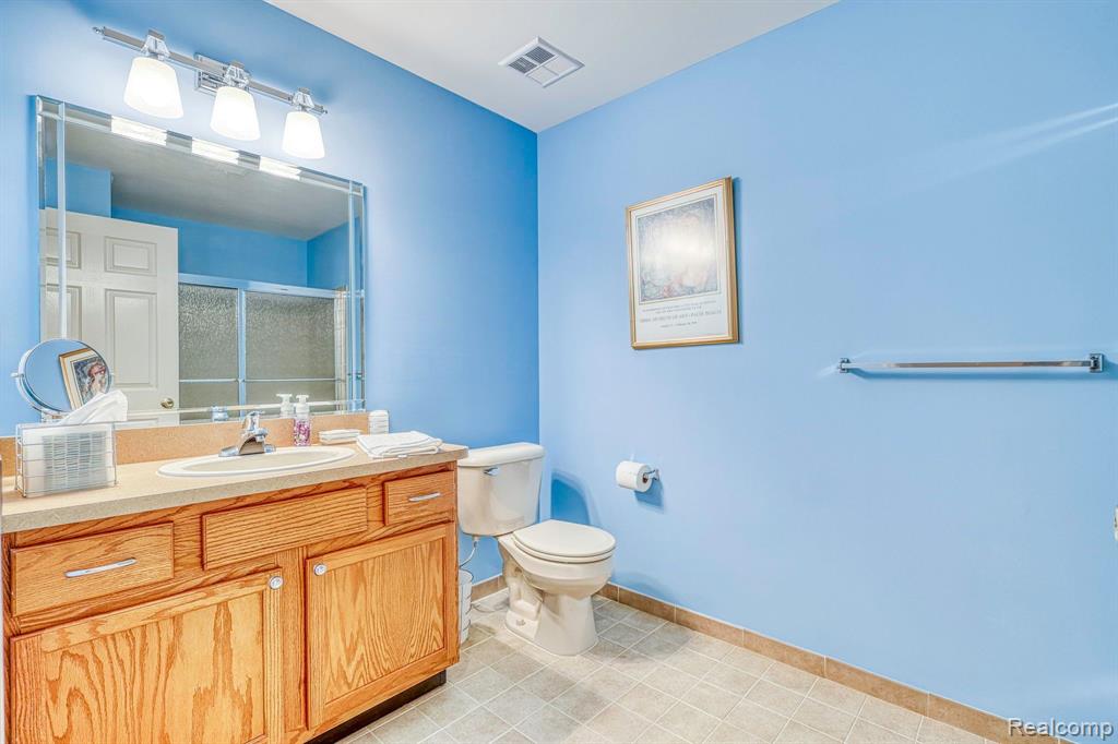 1828 FLAGSTONE Circle, Rochester, MI 48307 — Photo 23
