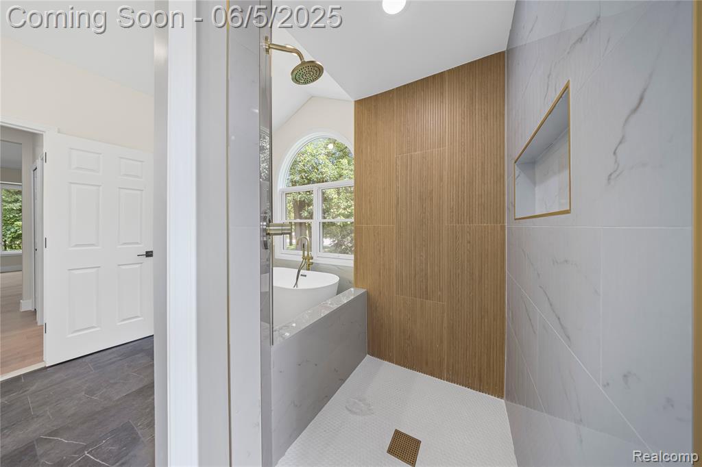 4610 Woodbine Circle, West Bloomfield, MI 48323 — Photo 22