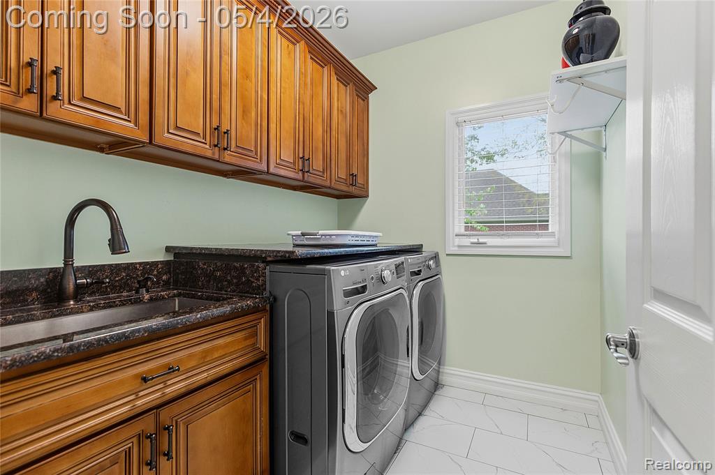 55405 Whitney Drive, Shelby Twp, MI 48315 — Photo 25