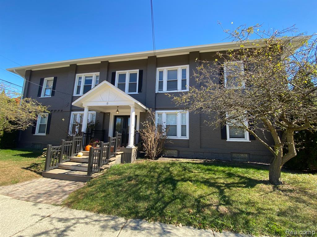 8 PONTIAC Street, Oxford, MI 48371 — front exterior