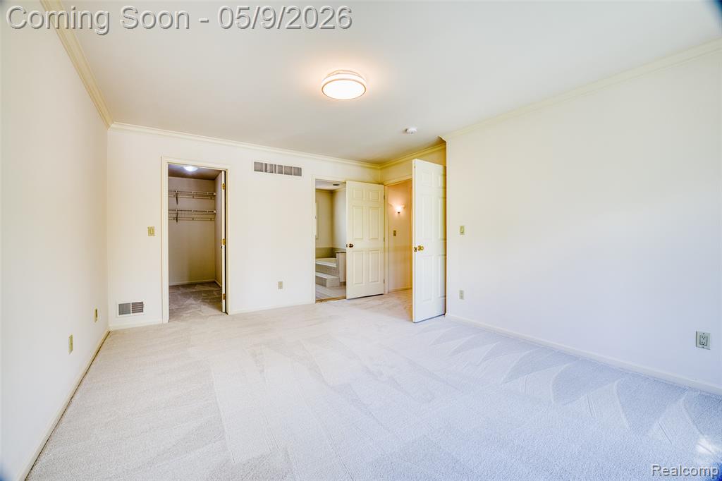 27966 Trailwood Court, Farmington, MI 48331 — Photo 32