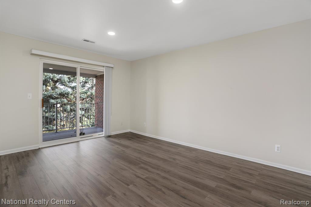 44973 MARIGOLD Drive, Sterling Heights, MI 48314 — Photo 20