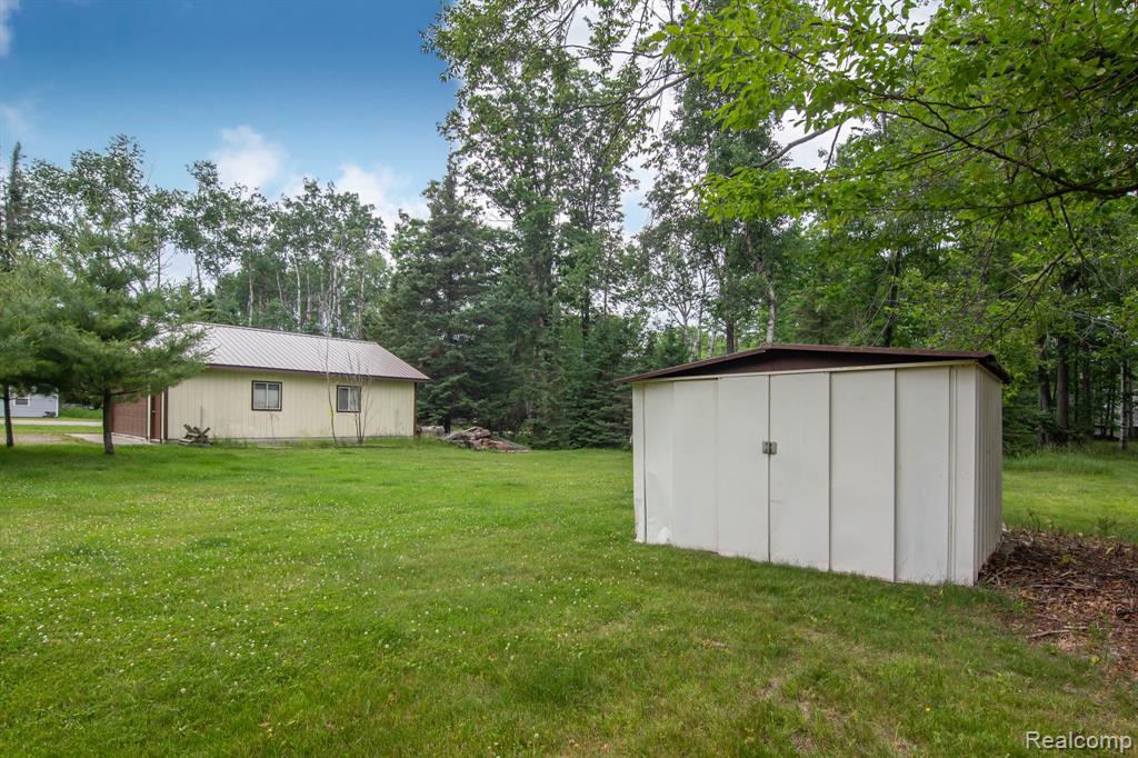 2433 E Fox Road, Lincoln, MI 48742 — Photo 23