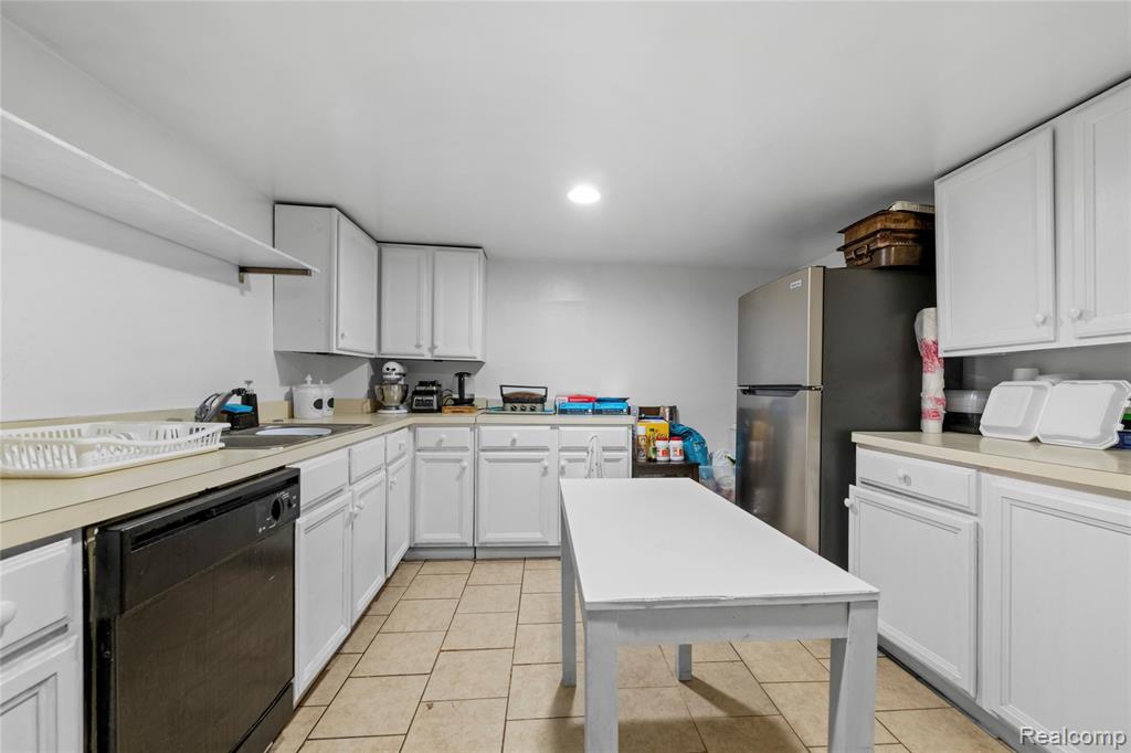 1051 Wellington Court, Canton, MI 48187 — Photo 46