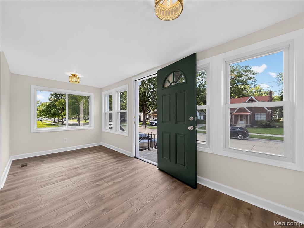 8512 Fisher Avenue, Warren, MI 48089 — Photo 5