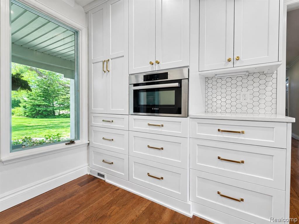 1330 Meadow Green Lane, Linden, MI 48451 — Photo 14