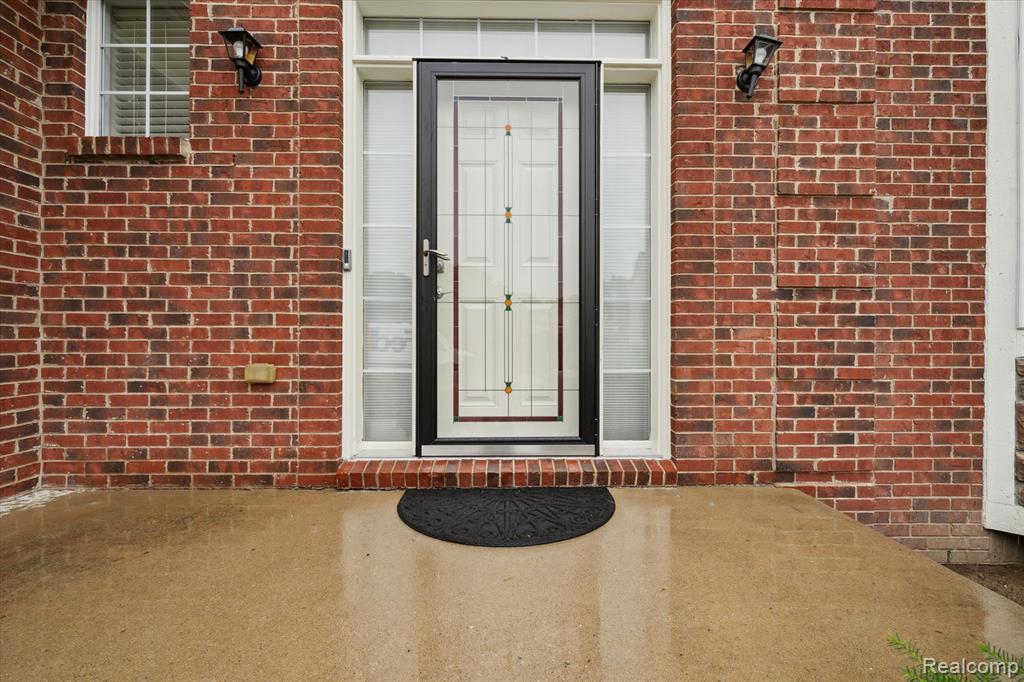 4976 Saddle Brook Court, Troy, MI 48085 — Photo 6