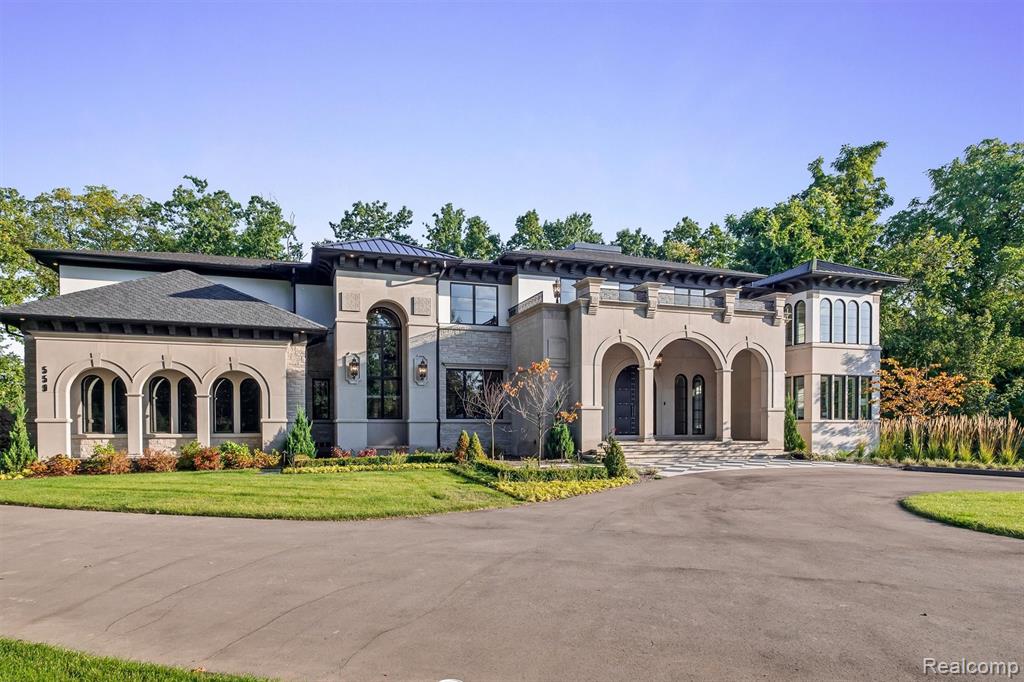 559 Barrington Park Drive, Bloomfield Hills, MI 48304 — front exterior