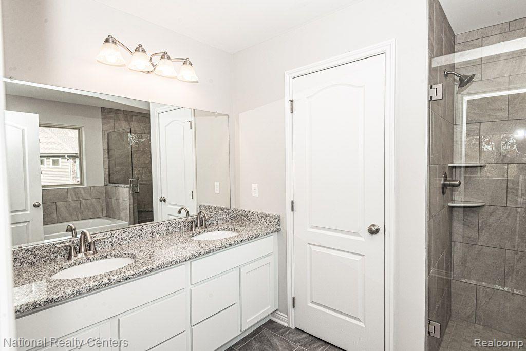 1114 Rochawies Drive, Oakland, MI — Photo 18