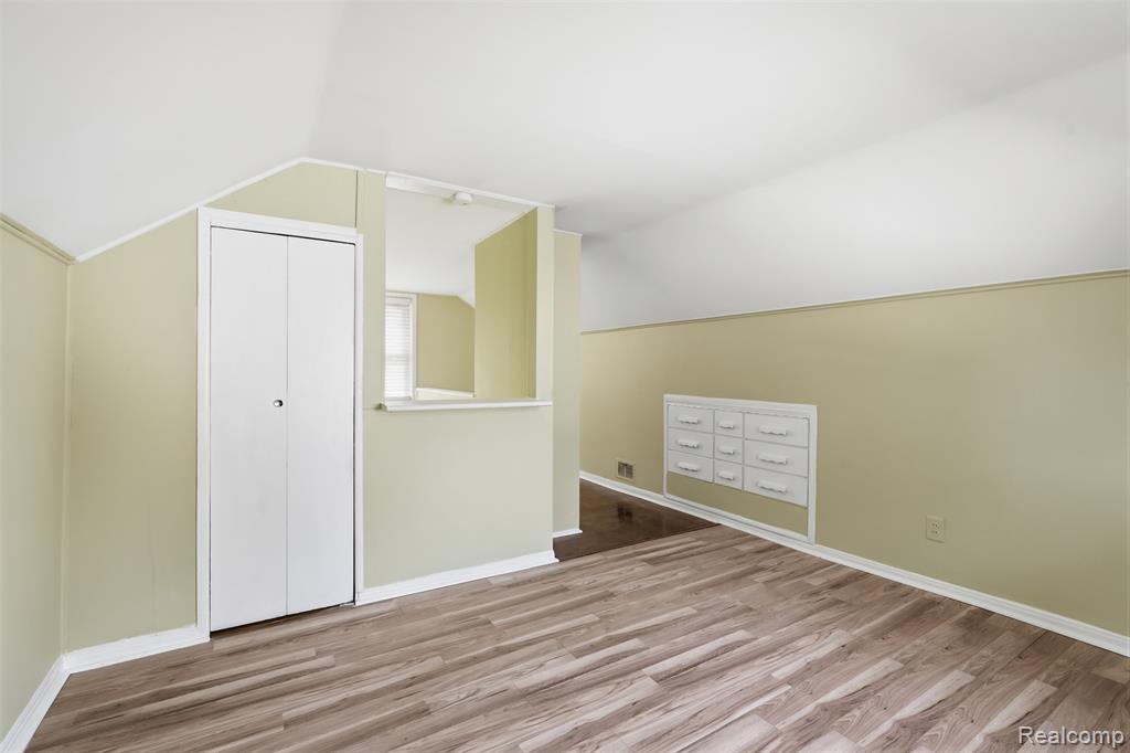 756 Cloverlawn Boulevard, Lincoln Park, MI 48146 — Photo 18