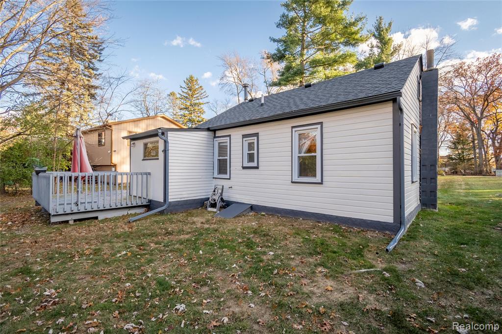 8370 Arlis Street, Commerce Twp, MI 48382 — Photo 27