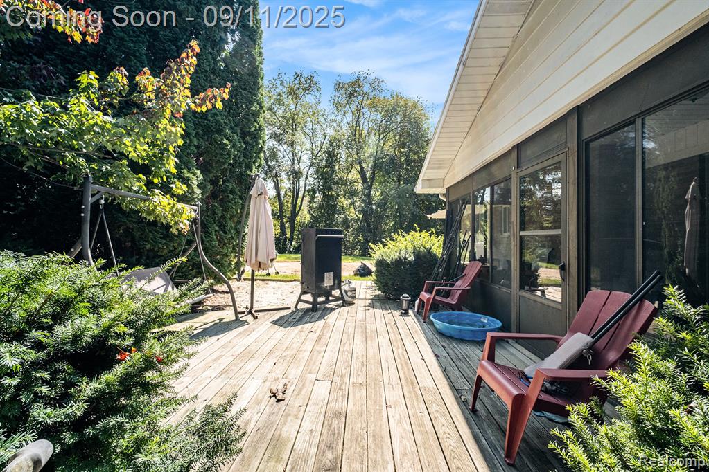 5417 Irish Road, Grand Blanc, MI 48439 — Photo 22