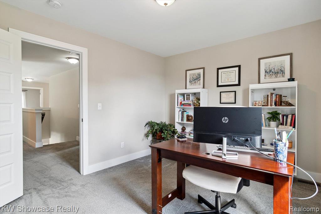 540 NAPA VALLEY Drive, Milford, MI 48381 — Photo 25
