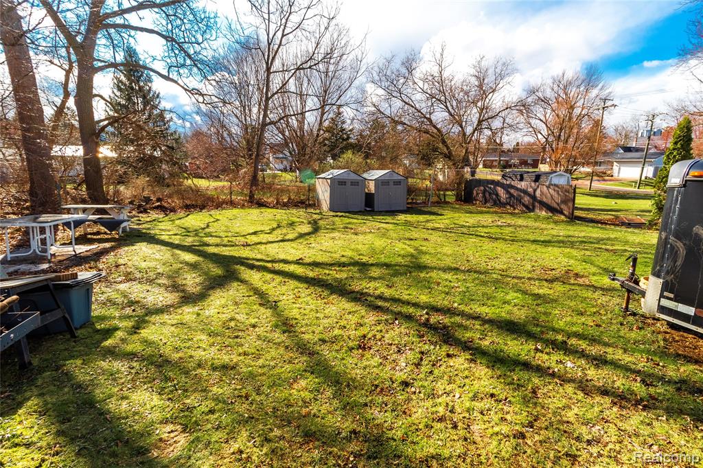 825 N Main Street, Lapeer, MI 48446 — Photo 41