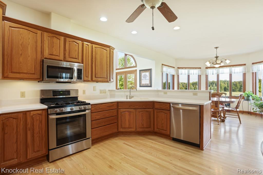 10205 Bradley Road, Frankenmuth, MI 48734 — Photo 15