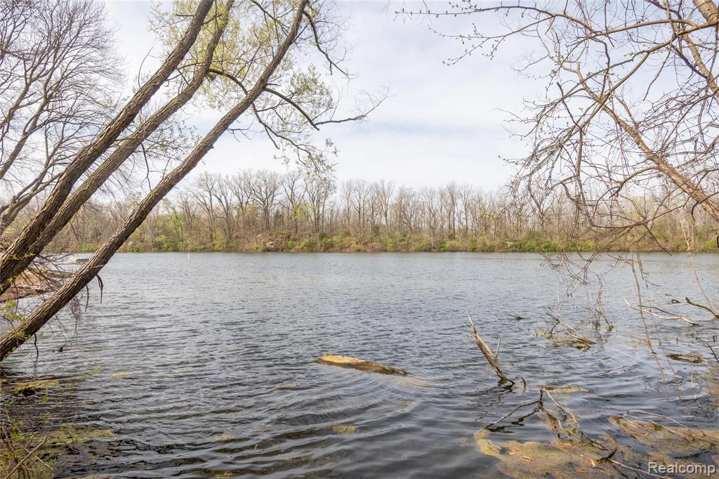 2745 Maritime Drive, Lansing, MI 48911 — Photo 13