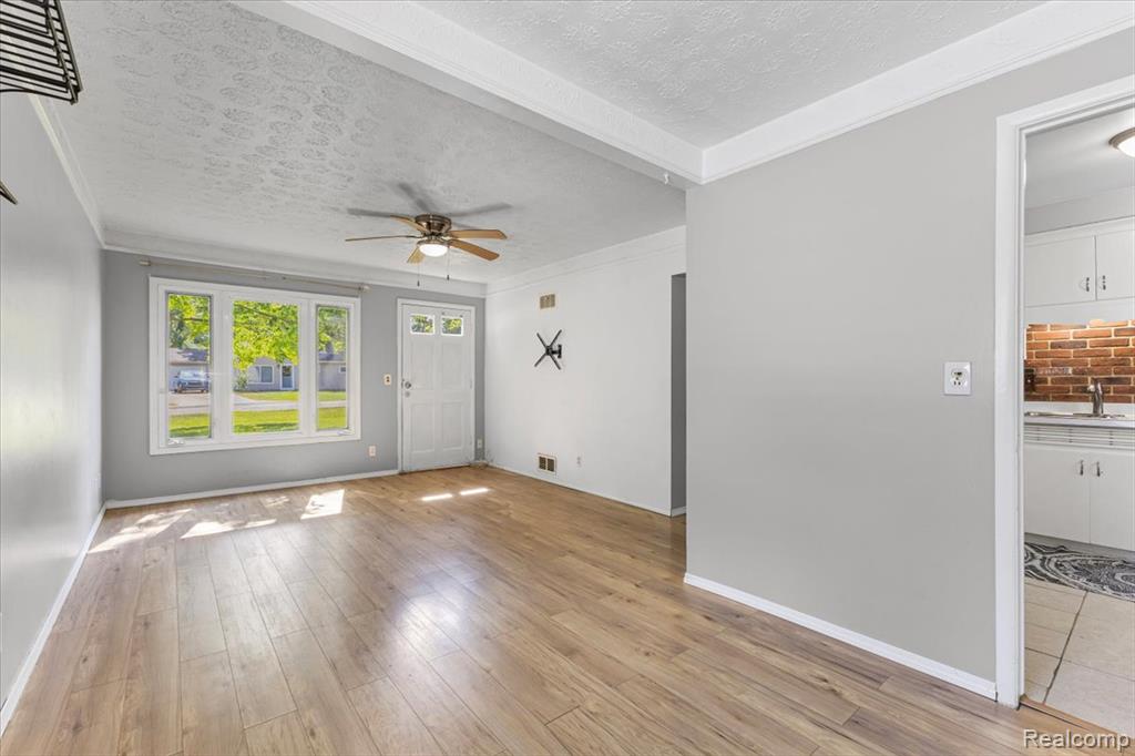 7096 Tappon Drive, Clarkston, MI — Photo 22