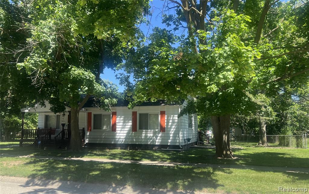 3918 Whitney Avenue, Flint, MI 48532 — Photo 26