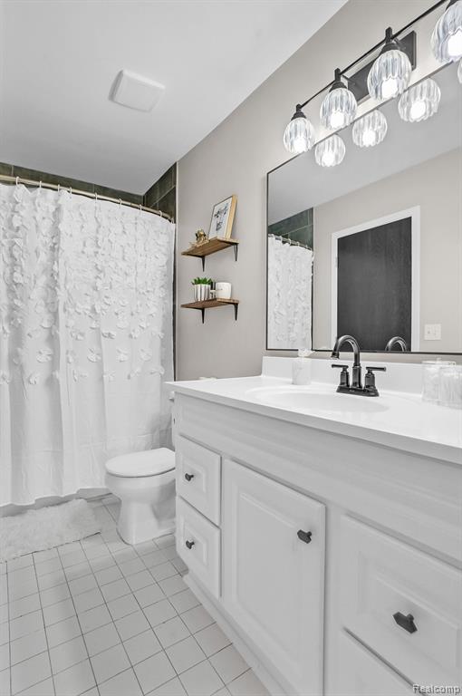 525 WINWOOD Circle, Walled Lake, MI 48390 — Photo 30