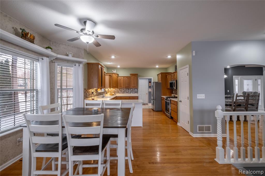 4204 Pavilion Court, Fenton, MI 48430 — Photo 13