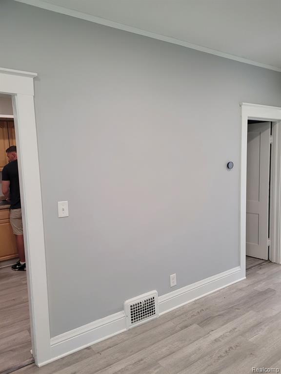 8 PONTIAC Street, Oxford, MI 48371 — Photo 19