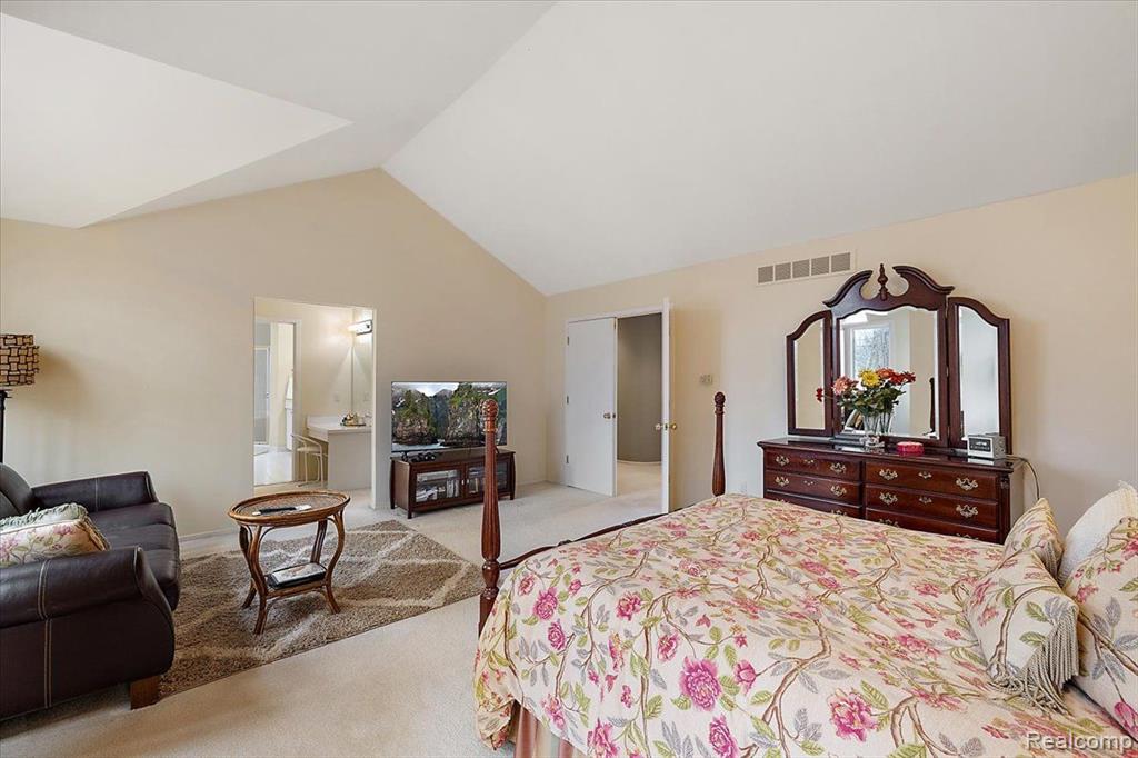 6988 LAKEMONT Circle, West Bloomfield, MI 48323 — Photo 32