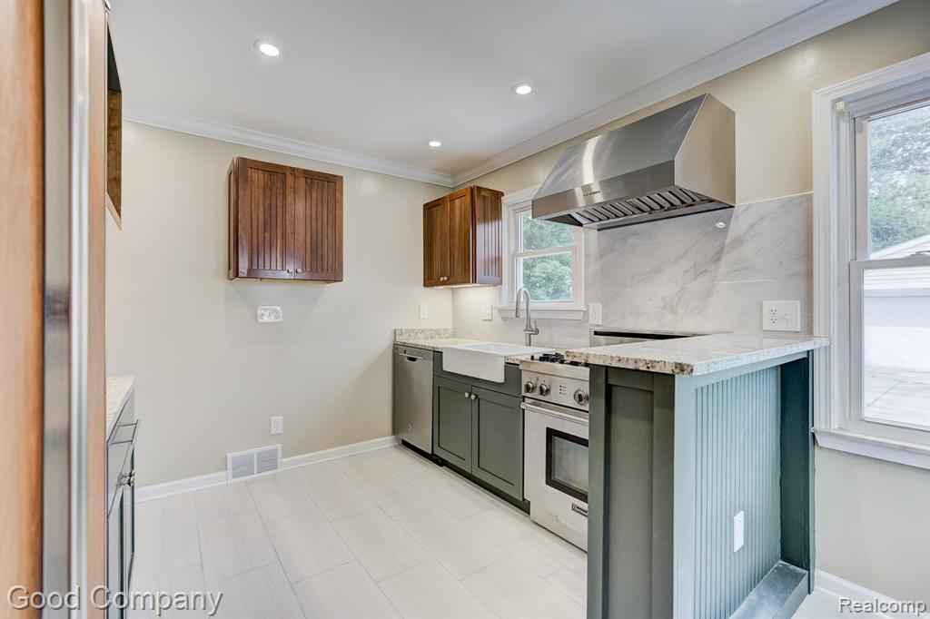 4003 Edgar Avenue, Royal Oak, MI 48073 — Photo 10