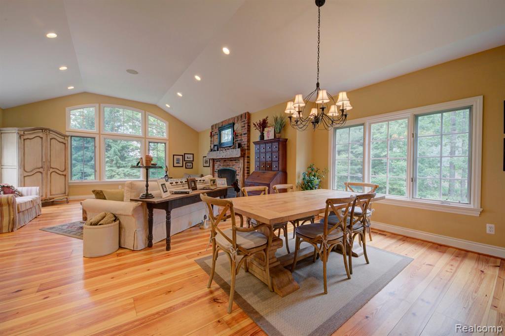 5718 EVERGREEN, Howell, MI 48855 — Photo 15