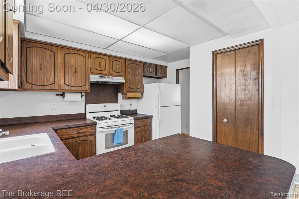 5380 Prentis Road, Waterford, MI 48327 — Photo 17
