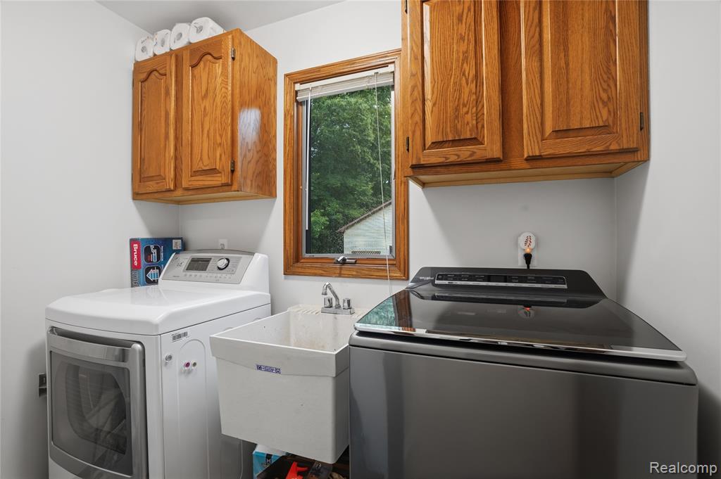 68345 Romeo Plank Road, Ray, MI — Photo 31