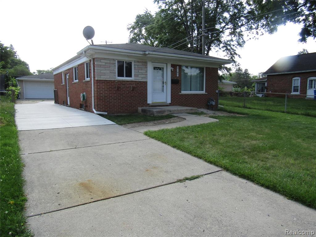 8160 Fenton, Dearborn Heights, MI 48127 — Photo 2