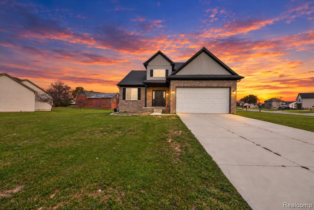 1448 Woodlake Lane, Grand Blanc, MI 48439