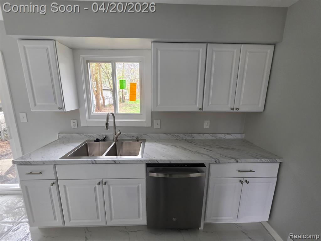459 New York Avenue, Lincoln Park, MI 48146 — Photo 13