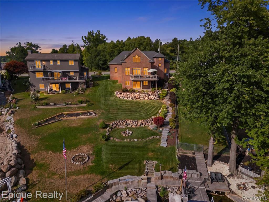 395 Indianwood Road, Lake Orion, MI 48362