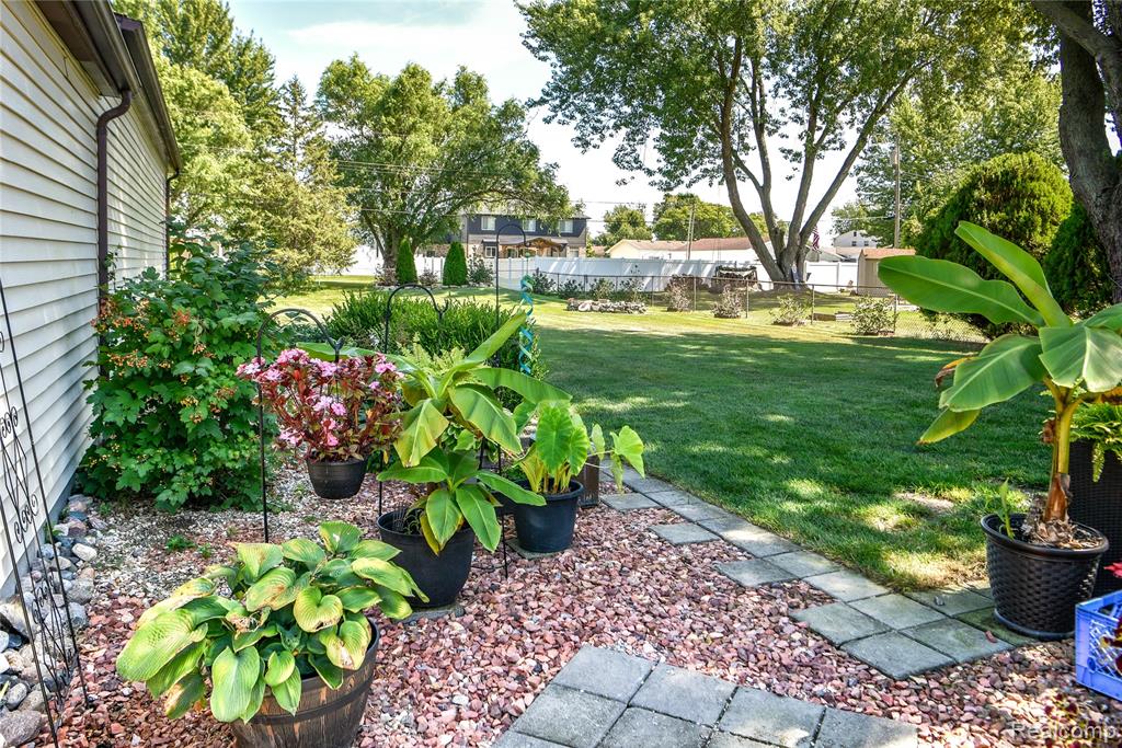 47940 Mallard Drive, Chesterfield, MI 48047 — Photo 74