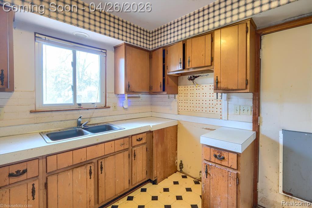 1173 Pickwick Place, Flint, MI 48507 — Photo 17