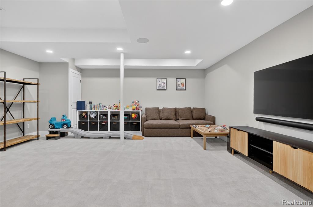 15844 Kirkshire Avenue, Beverly Hills, MI 48025 — Photo 32