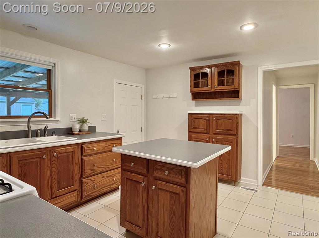 610 Quarter Street, Rochester, MI 48307 — Photo 14